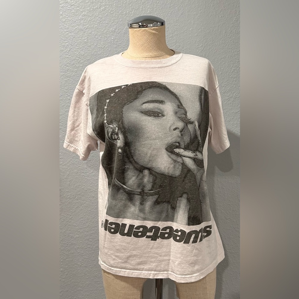 Cute Ariana Grande Sweetener World Tour Tee Shirt